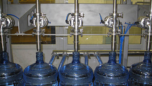 Триблок розлива воды QGF-150 19л 300 бутылок в час